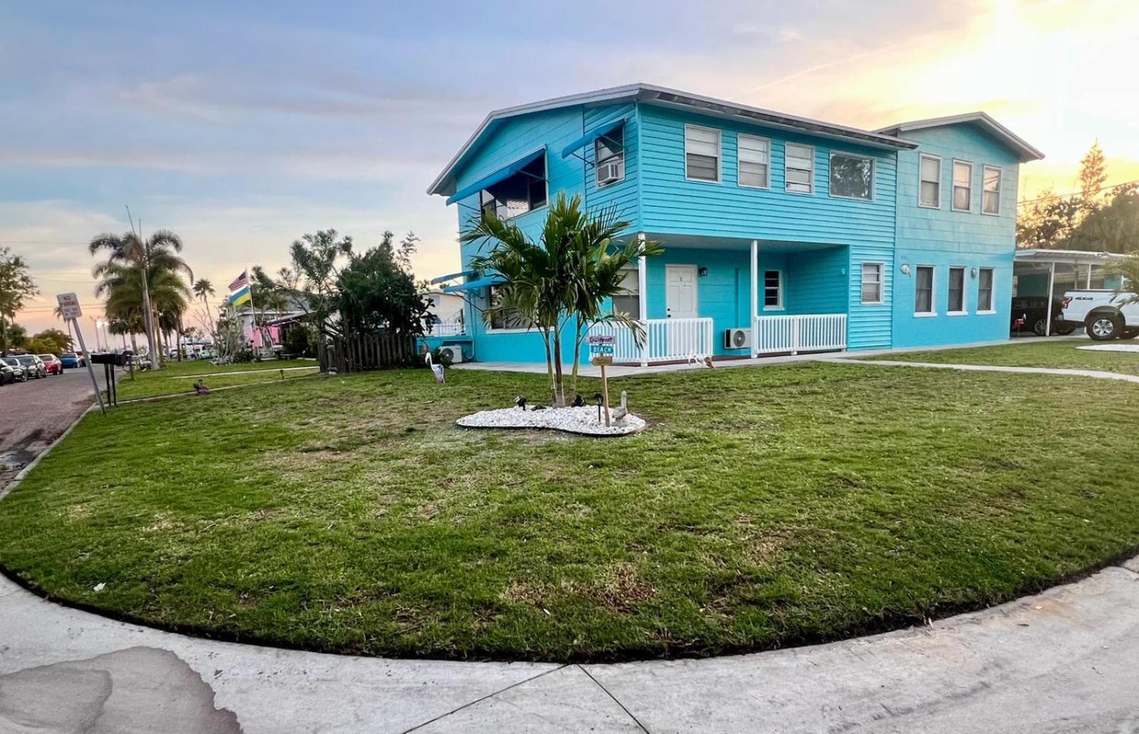 Lovely Vacation Home 1 Block From Beach & Downtown Gulfport Sint-Petersburg Buitenkant foto