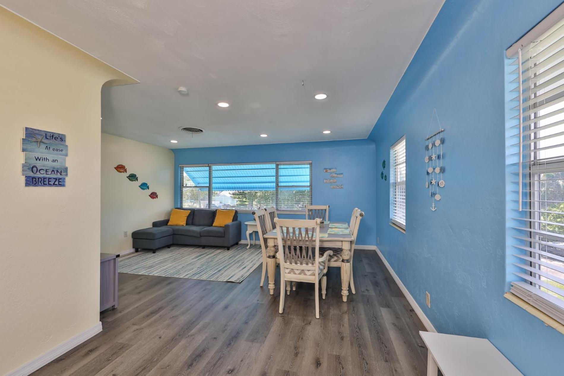 Lovely Vacation Home 1 Block From Beach & Downtown Gulfport Sint-Petersburg Buitenkant foto
